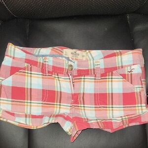Hollister Women's Plaid Shorts - Red and Blue